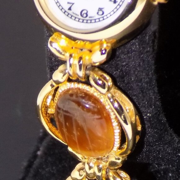 Vintage Ladies Lafayette Carved Semi-Precious Stone Scarab Mother-of-Pearl Watch - Picture 8 of 14